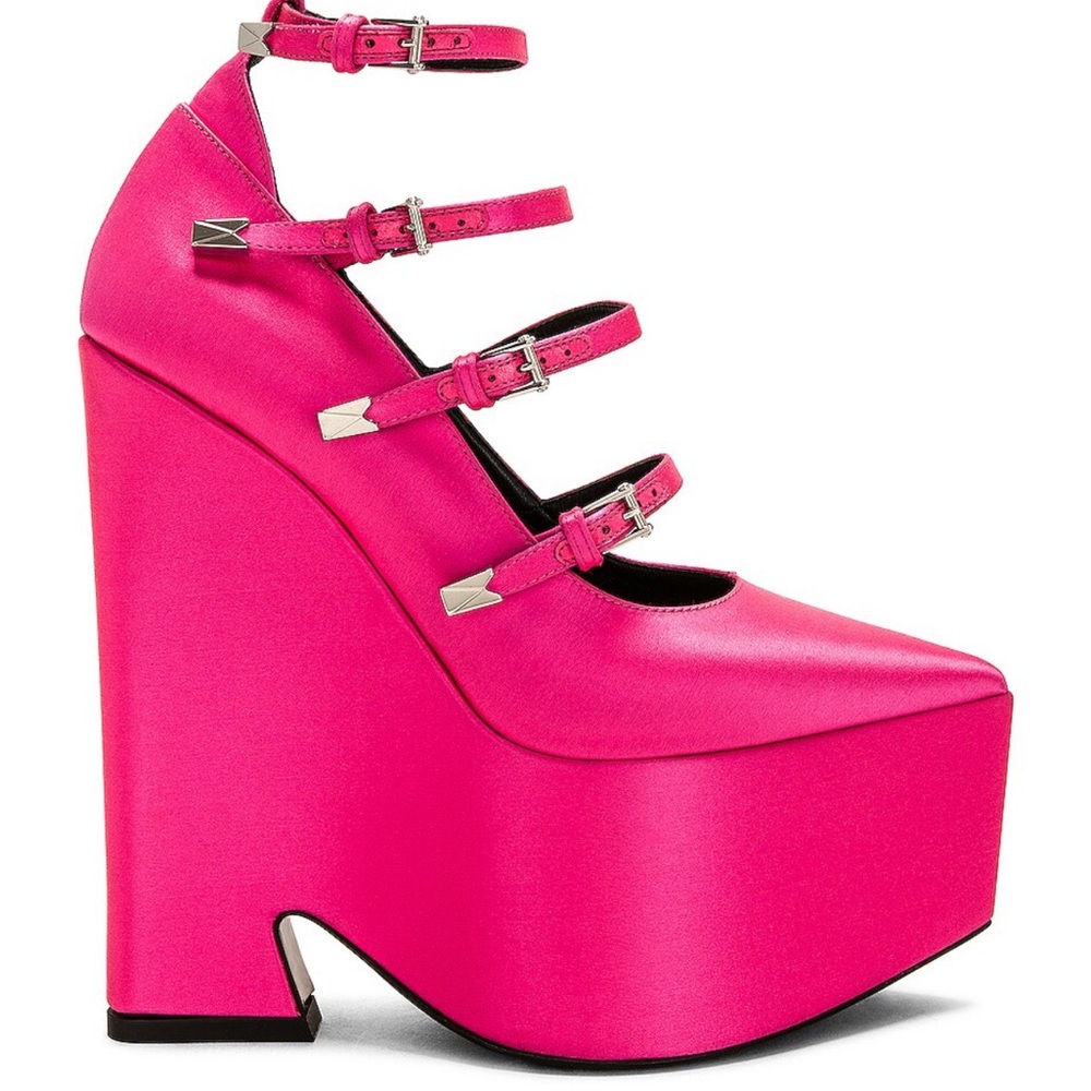 New Versace Tempest hot pink satin pump with wear - priced to sell